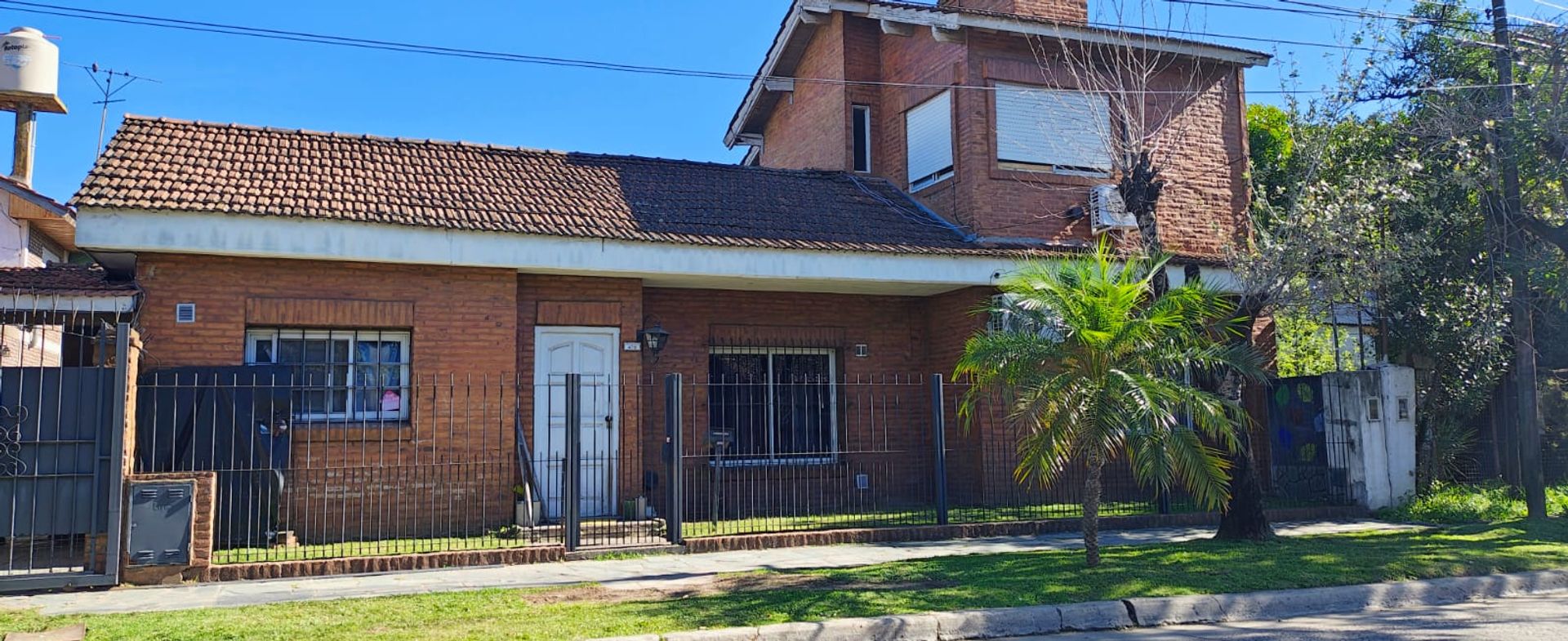 Casa, depto dos amb y lote ideal p/ construir