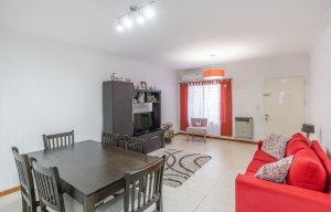 Venta duplex 4 amb con cochera y jardin