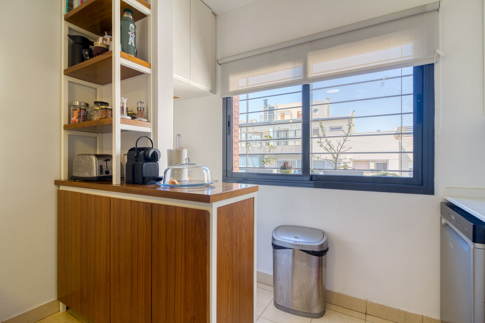 Departamento 4 Ambientes Olivos. Balcon. Cochera