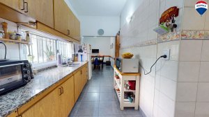Venta casa 4 amb con patio y cochera