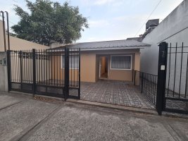 Front-facing 3-room apartment for rent with garage