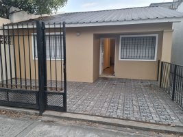 Front-facing 3-room apartment for rent with garage