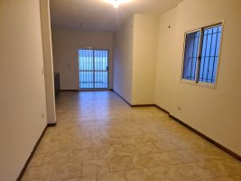 Front-facing 3-room apartment for rent with garage