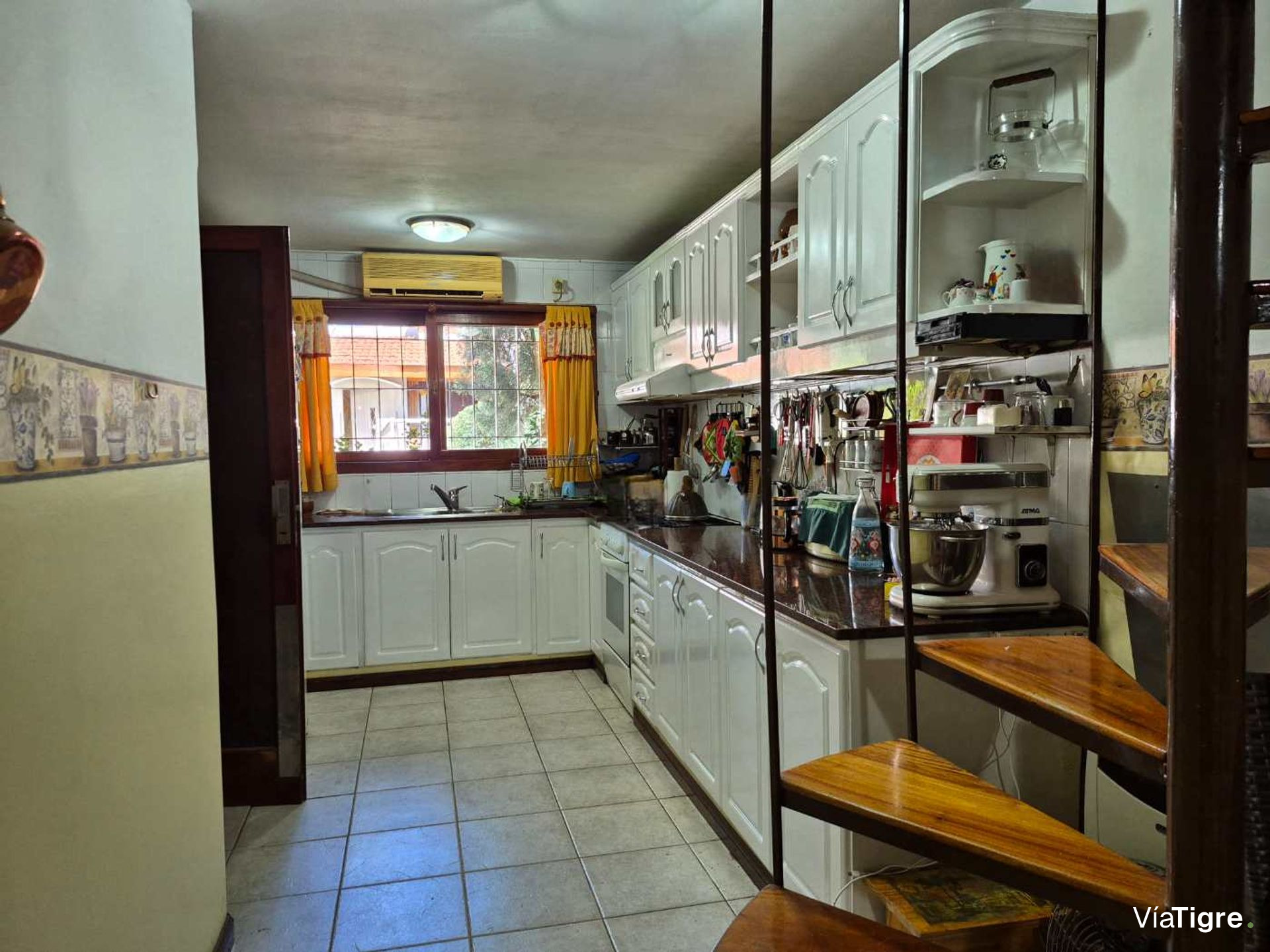 Casa PH en Venta de 4 ambientes en Martinez