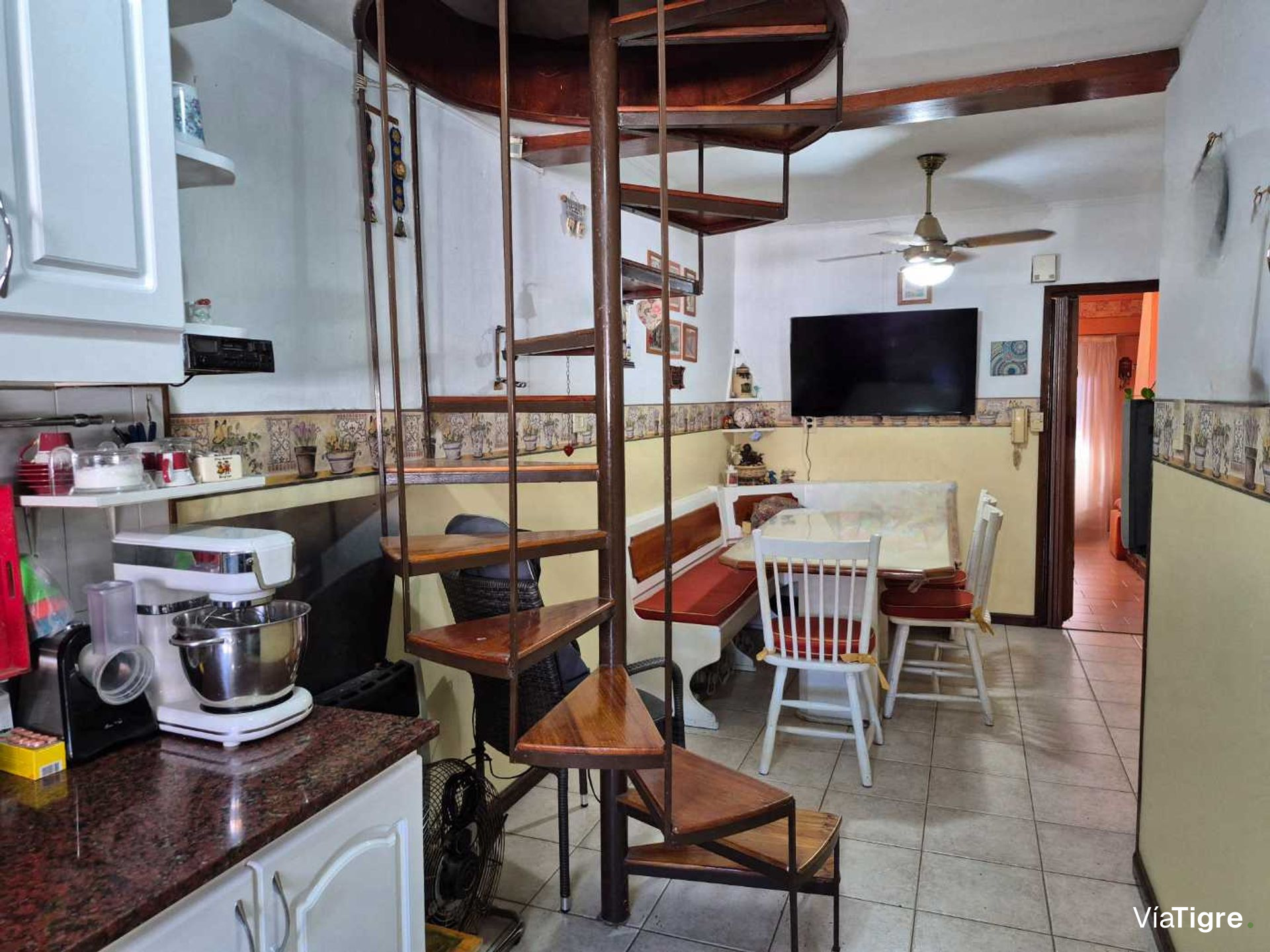 Casa PH en Venta de 4 ambientes en Martinez