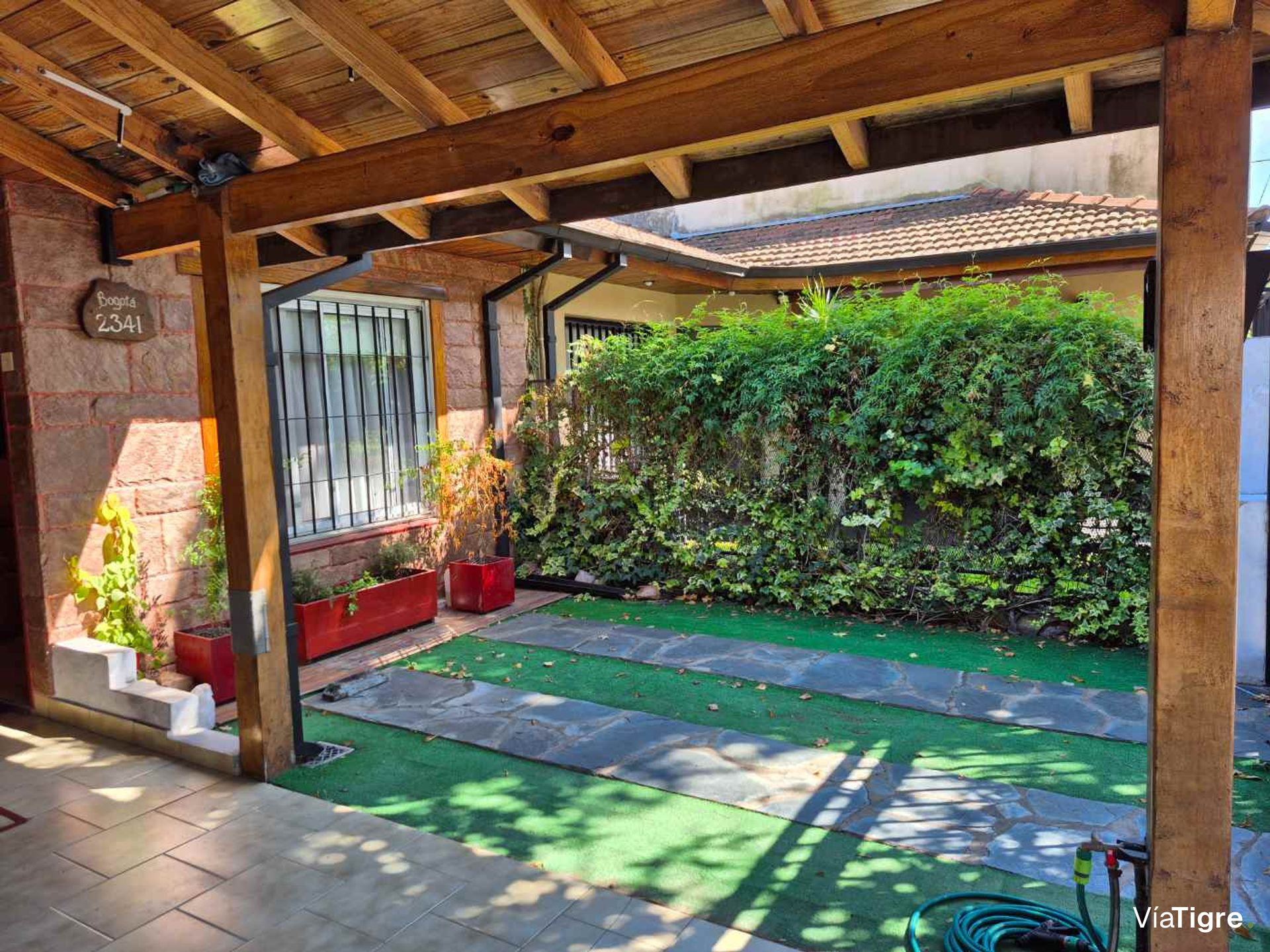 Casa PH en Venta de 4 ambientes en Martinez