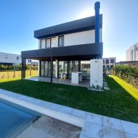 Los Castaños New 5-Room House Nordelta