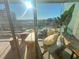 For Sale: 3 Rooms La Isla Olivos Very Bright