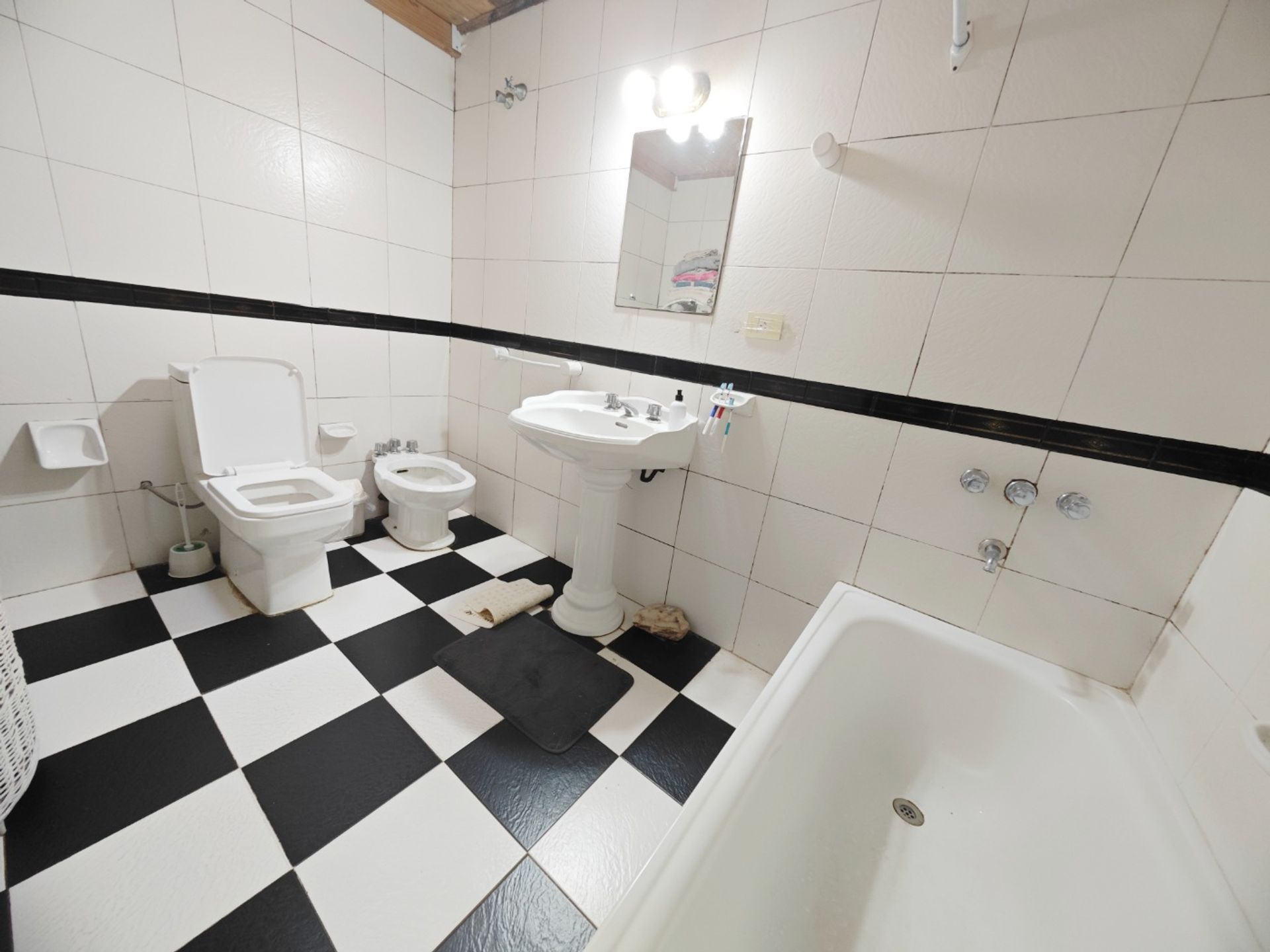 Casa En Venta 4 Amb Con Jardín En General Pacheco