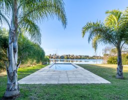 Venta Divina Casa A La Laguna - San Agustin Neighborhood