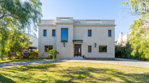 Venta Divina Casa A La Laguna - San Agustin Neighborhood