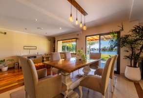 Venta Divina Casa A La Laguna - San Agustin Neighborhood