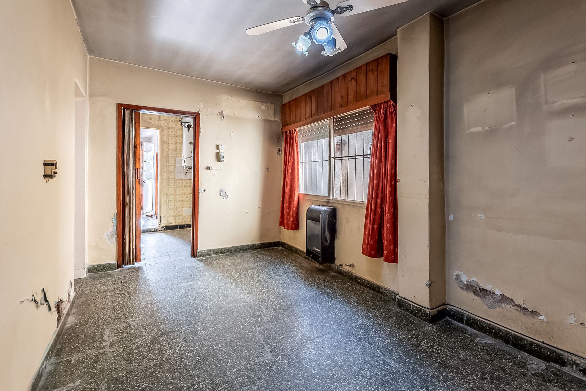 PH 3 amb, local y patio en venta Don Torcuato
