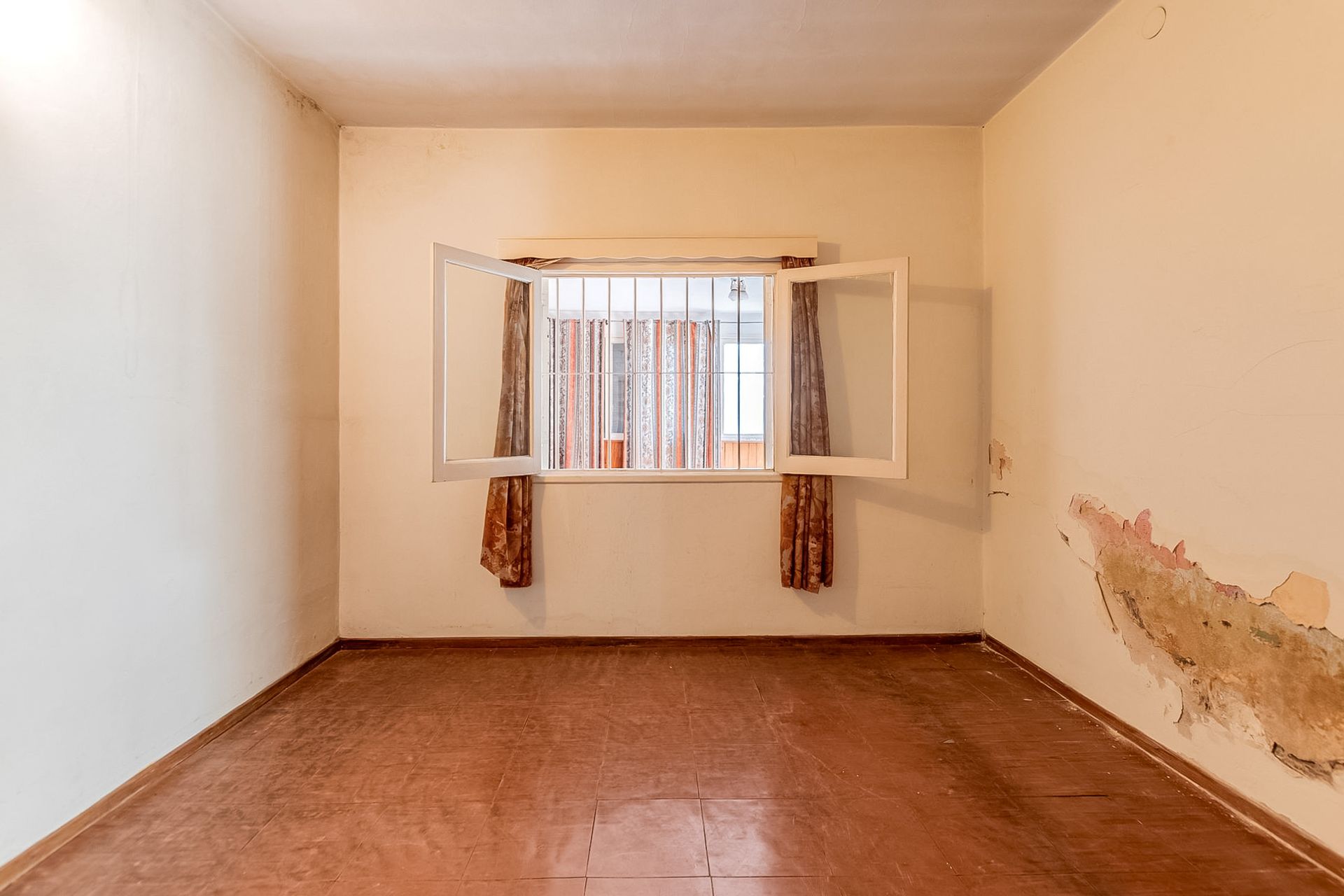 PH 3 amb, local y patio en venta Don Torcuato