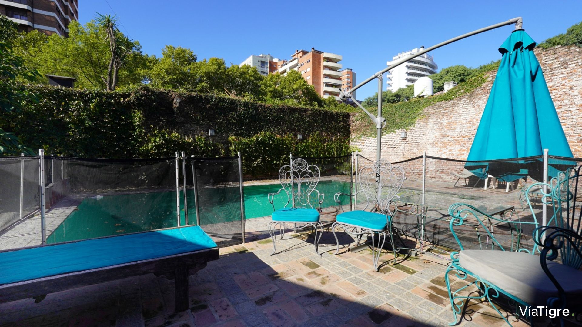 Venta Casa de 6 ambientes en Olivos con Pileta