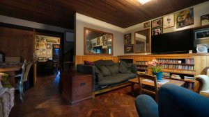 Venta Casa de 6 ambientes en Olivos con Pileta