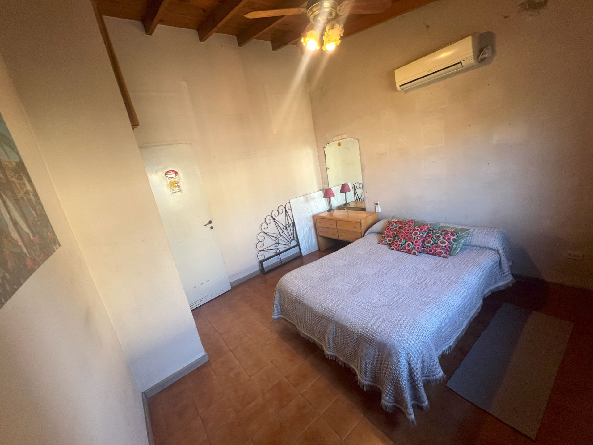 Casa Don Torcuato 5 ambientes con Cochera y Jardín
