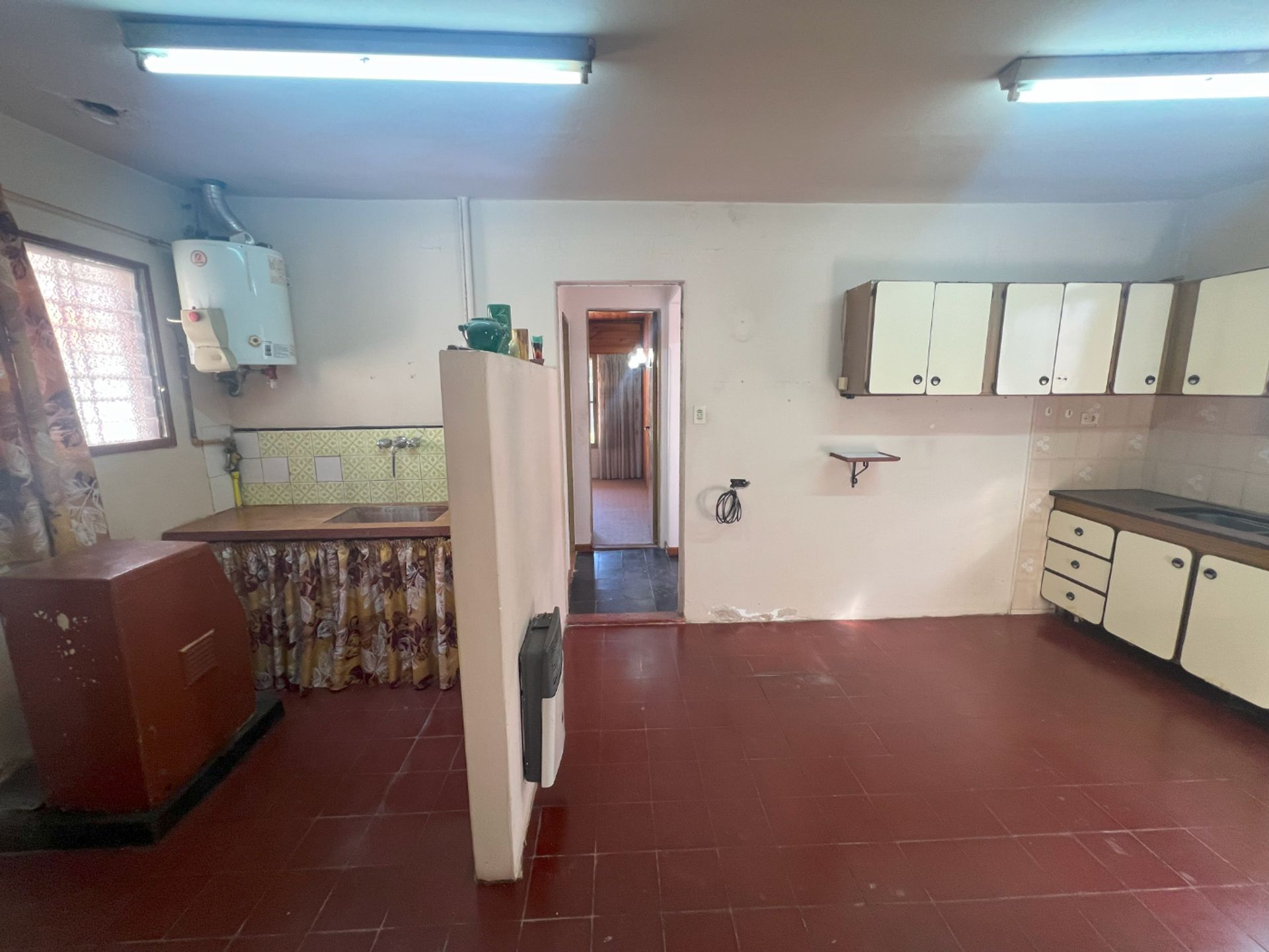 Casa Don Torcuato 5 ambientes con Cochera y Jardín