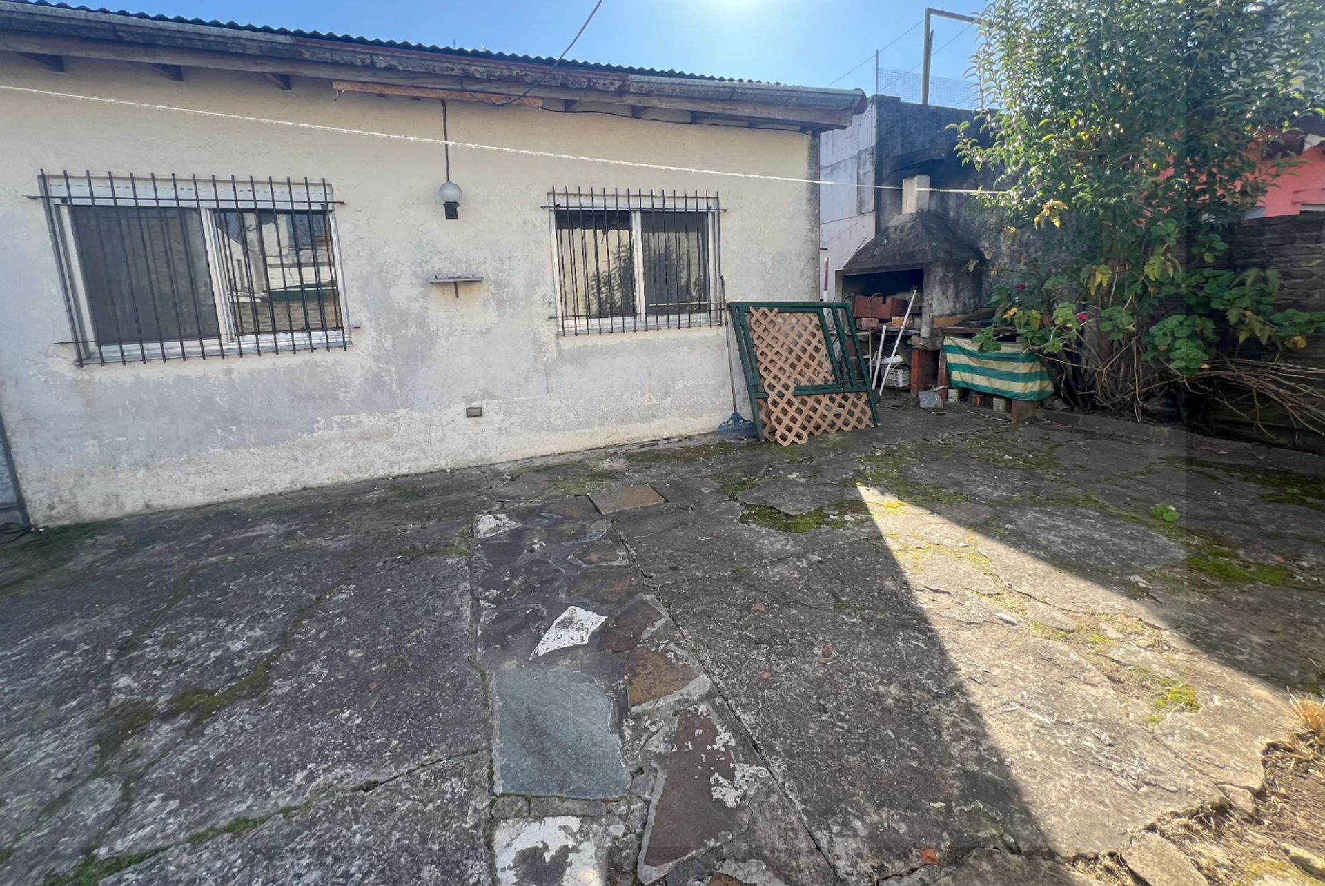 Casa Don Torcuato 5 ambientes con Cochera y Jardín
