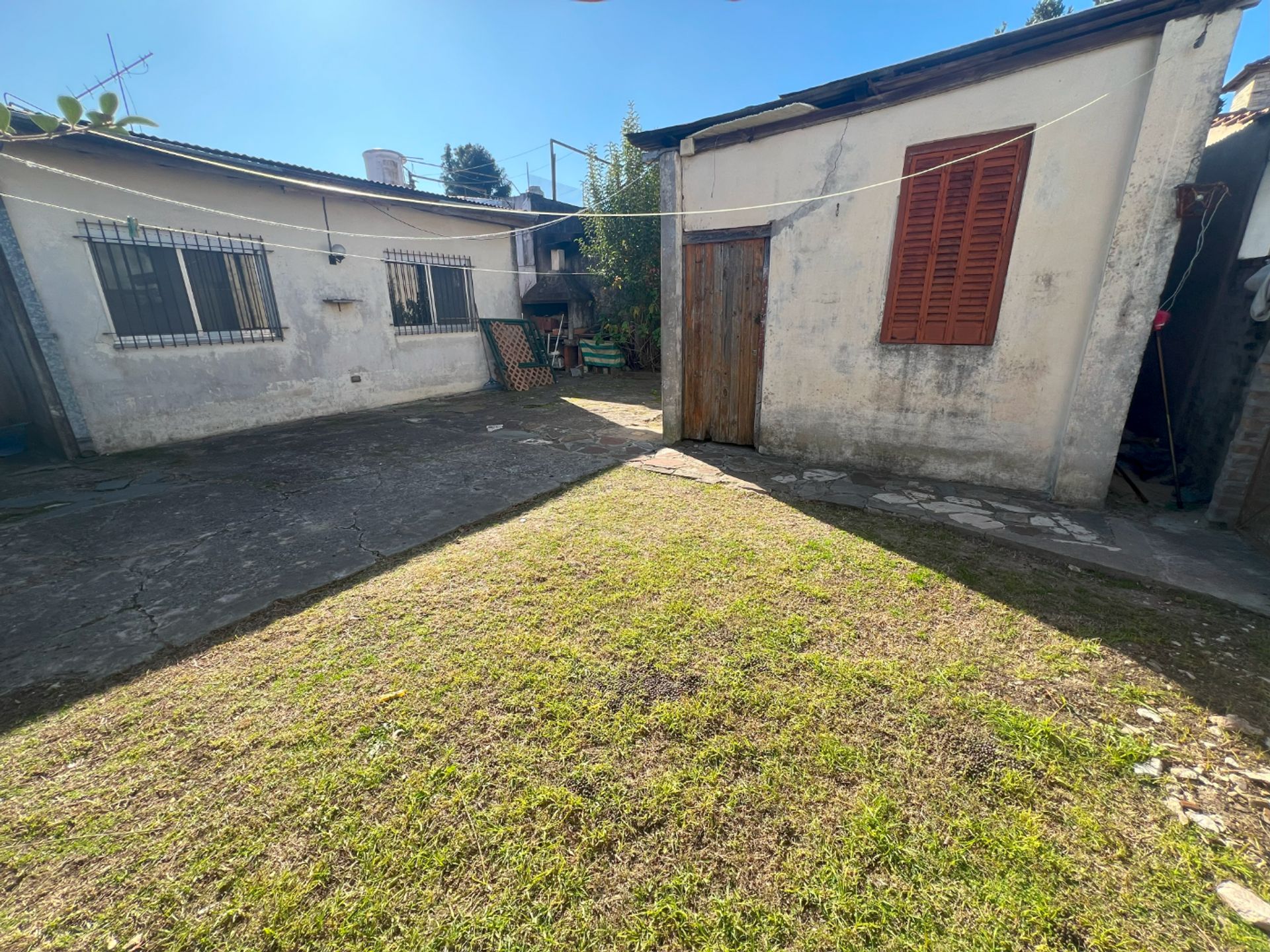 Casa Don Torcuato 5 ambientes con Cochera y Jardín