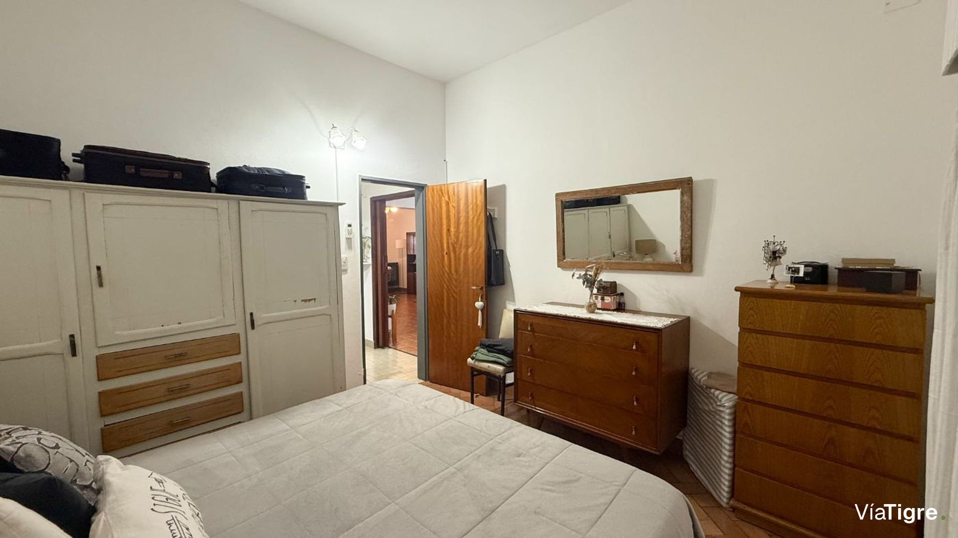 Venta casa 4 amb y monoambiente al fondo-Boulogne