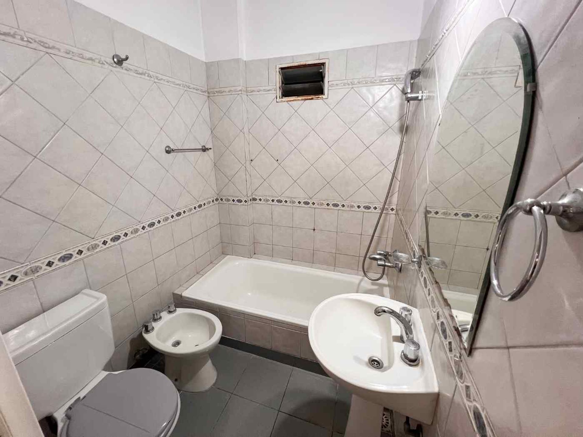 Chalet 5 dorm. c/quincho–Apto crédito-Gral Pacheco