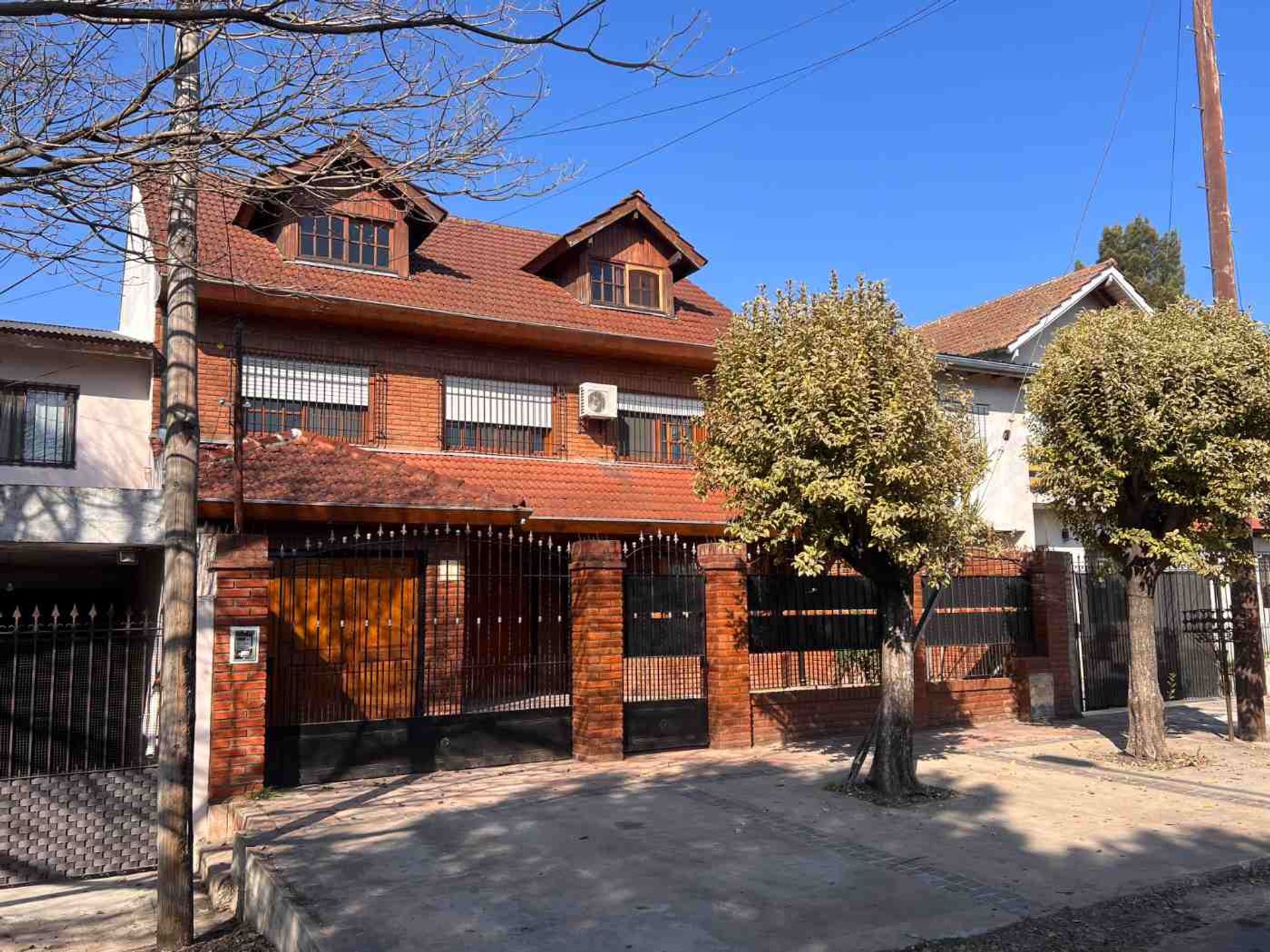 Chalet 5 dorm. c/quincho–Apto crédito-Gral Pacheco