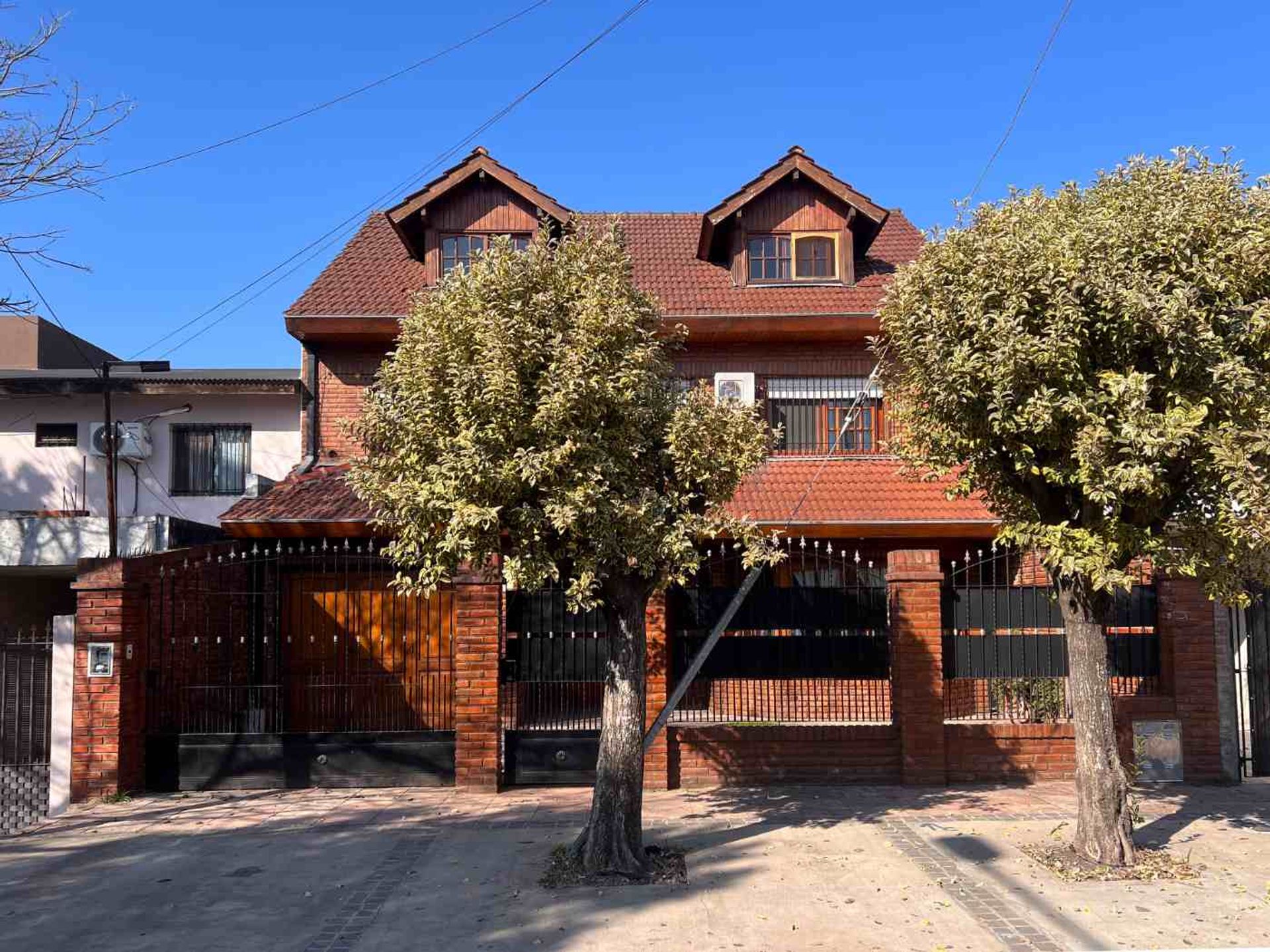 Chalet 5 dorm. c/quincho–Apto crédito-Gral Pacheco