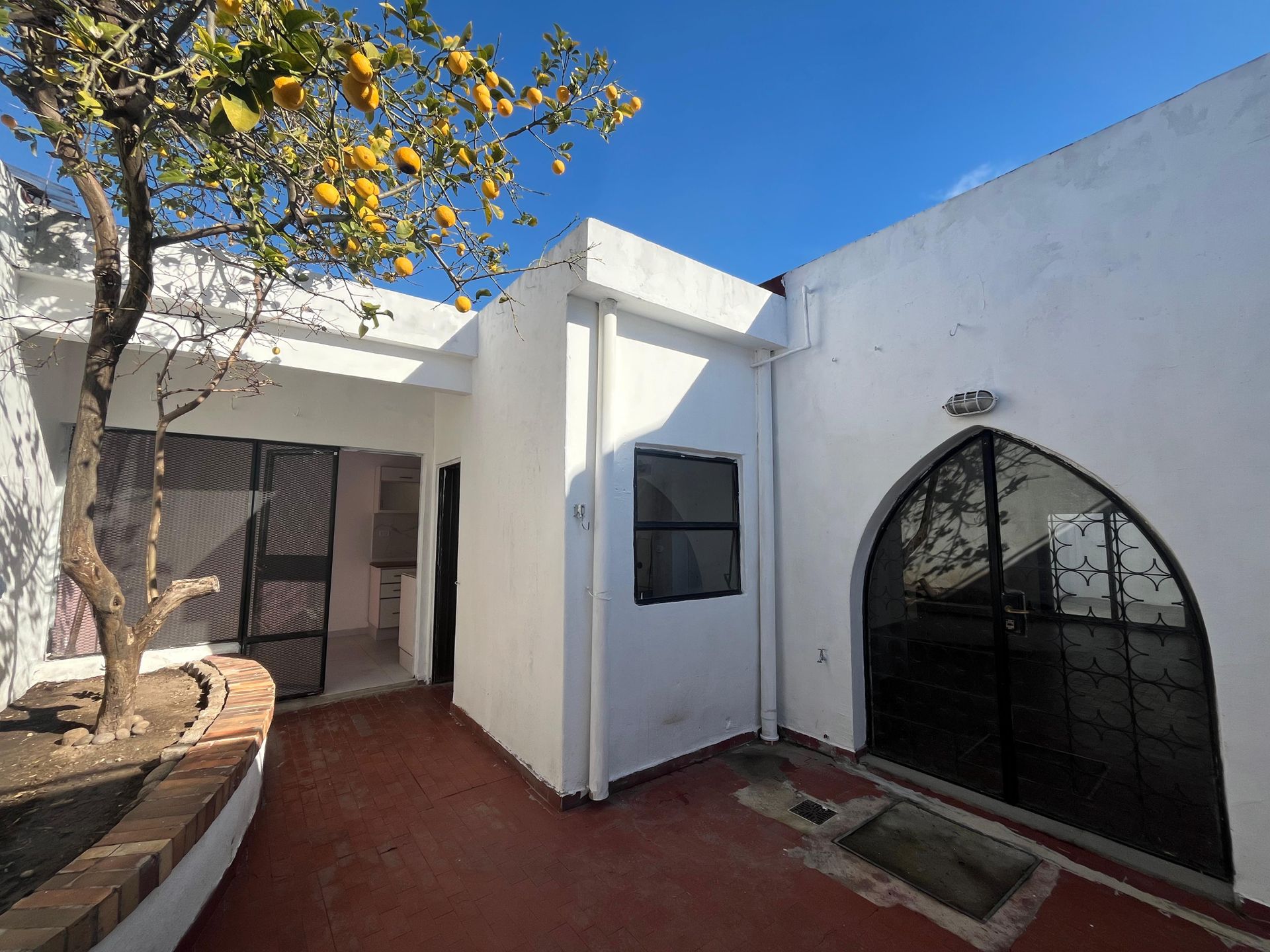 Sale Ph 3 rooms with patio and grill