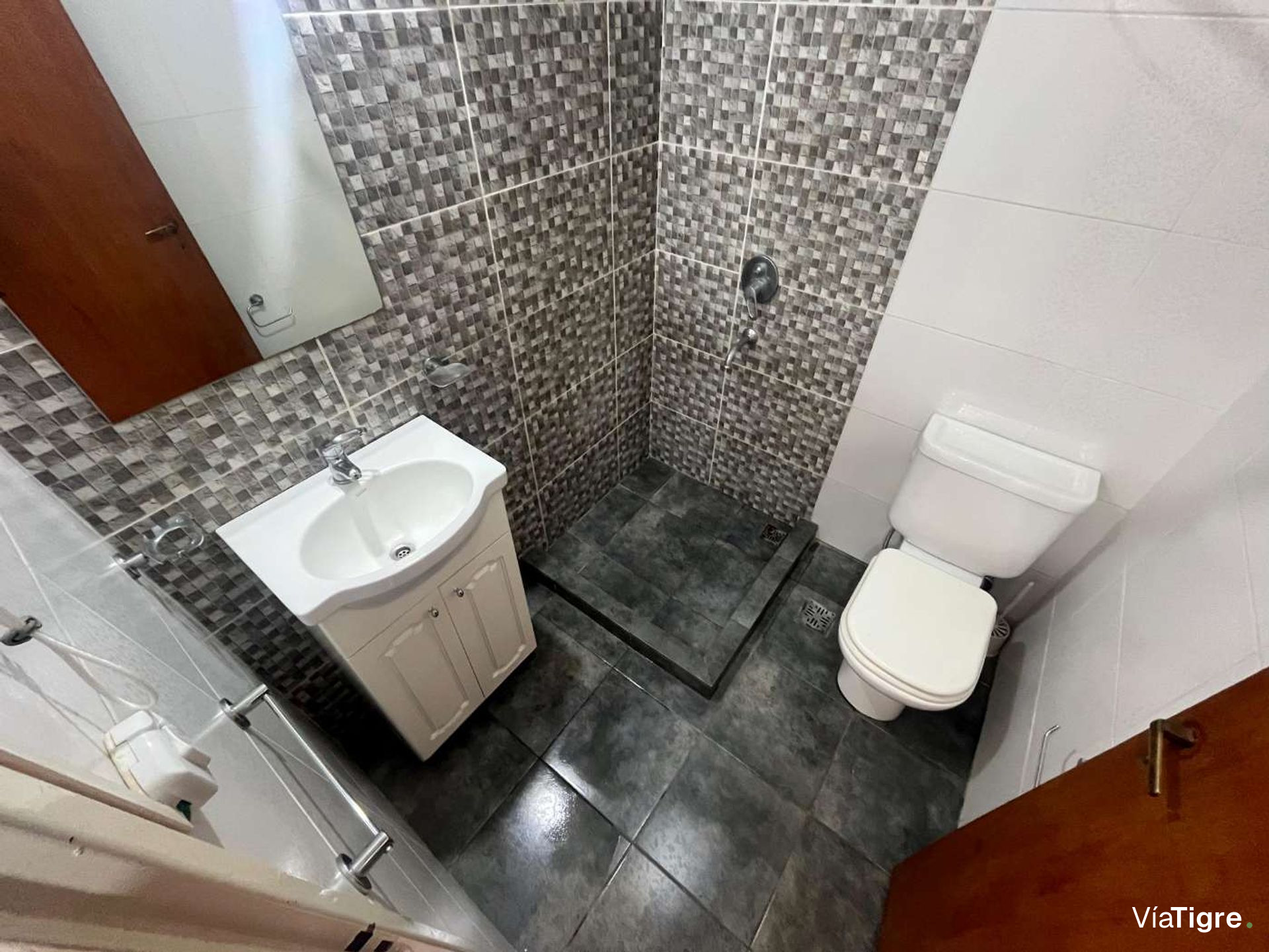 Venta Ph 3 ambientes con patio y parrilla