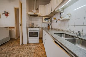 House for Sale – 5 Rooms, Carapachay, Pileta