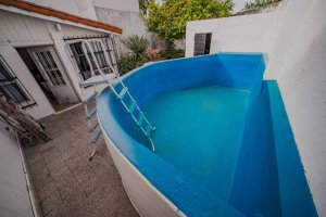 House for Sale – 5 Rooms, Carapachay, Pileta