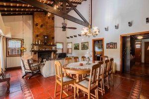 LA HORQUETA Casa en Venta con galería y pileta