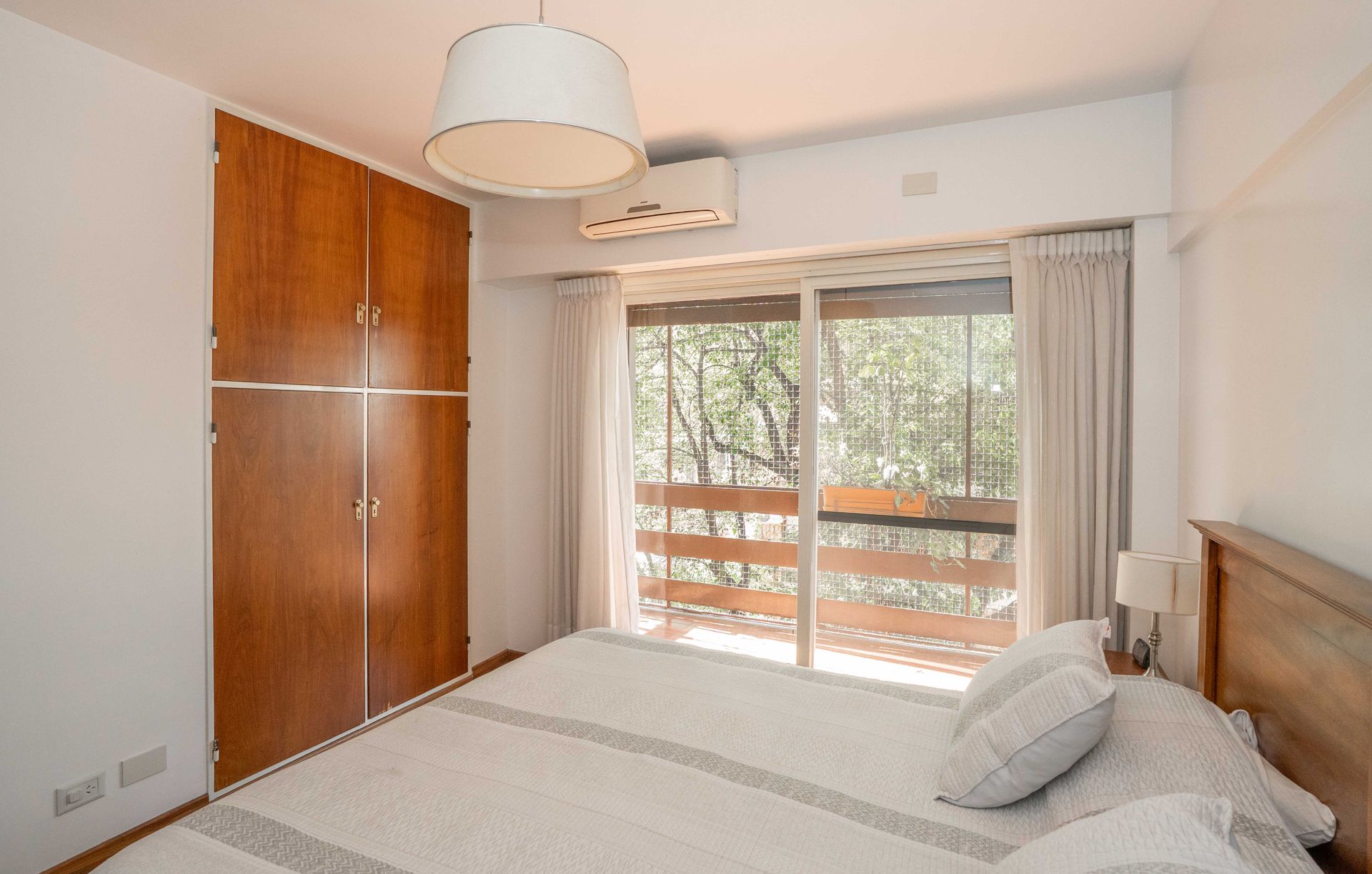 Dpto 4 amb c/cochera en venta en Vicente Lopez
