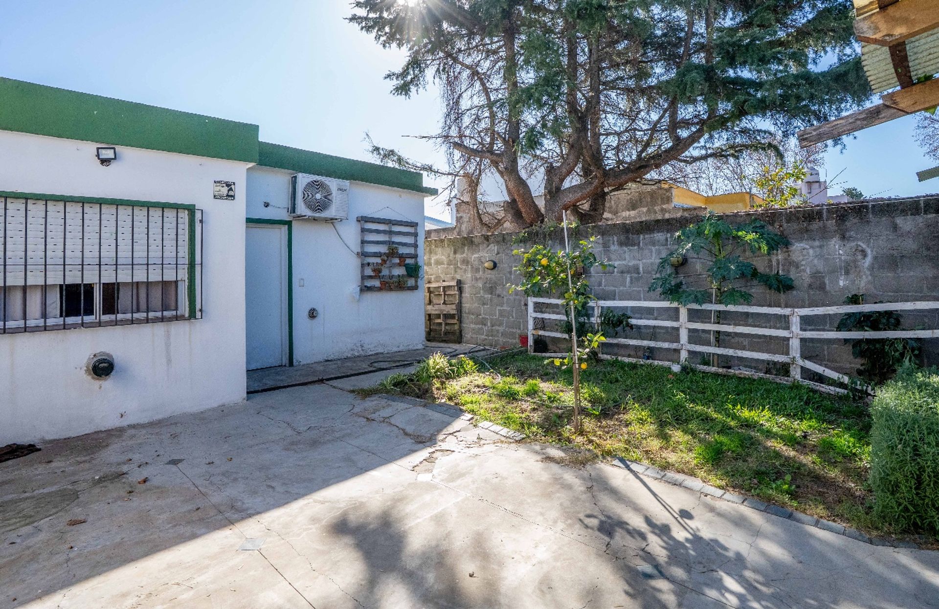 Casa en venta en Beccar con jardín y parrilla
