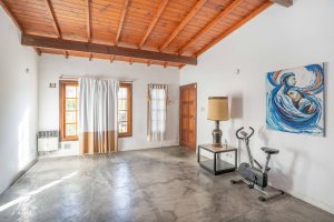 Casa en venta en Beccar con jardín y parrilla