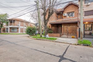 Venta Casa 5 Ambientes Olivos Permuta