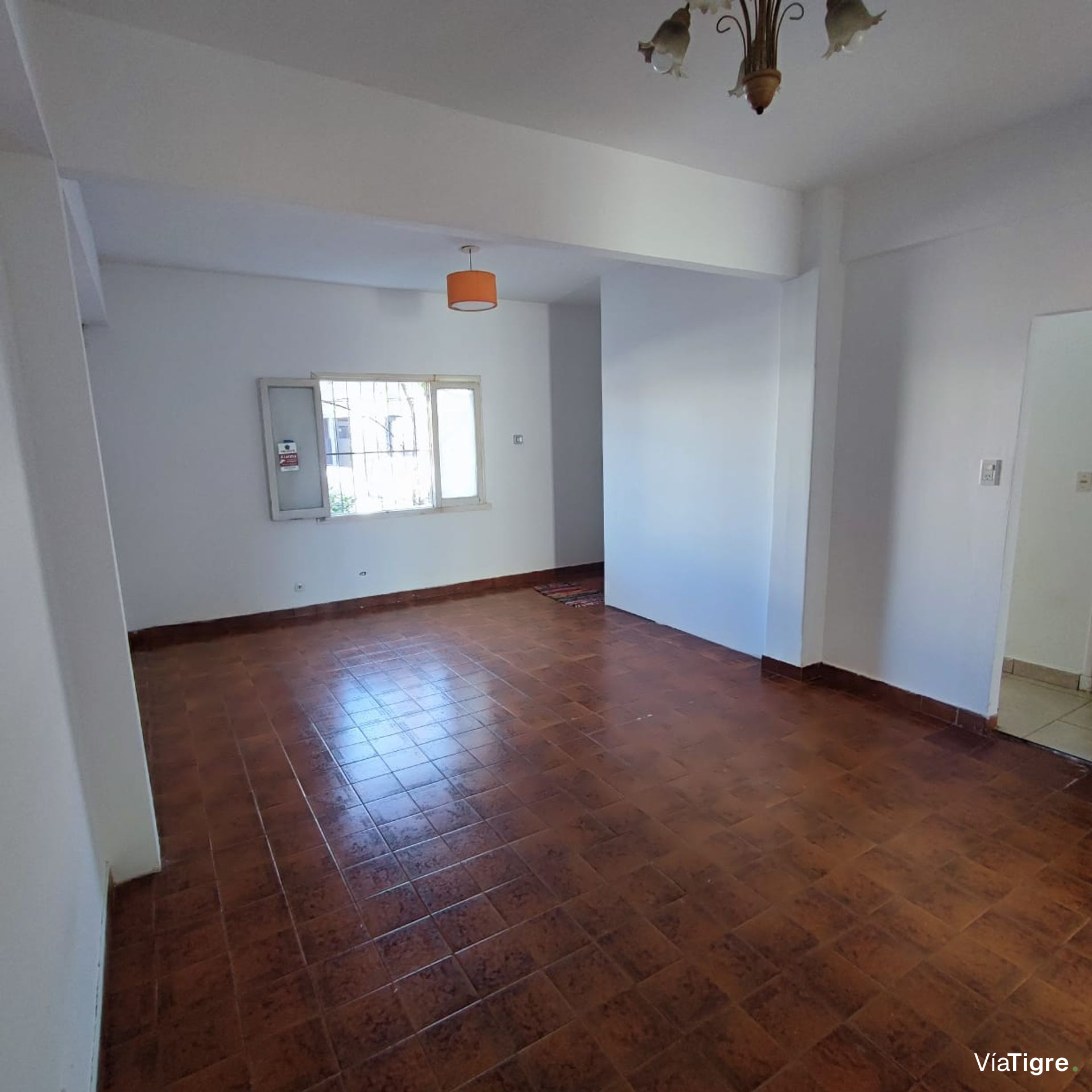 Venta casa en beccar 4 ambientes jardin y cochera