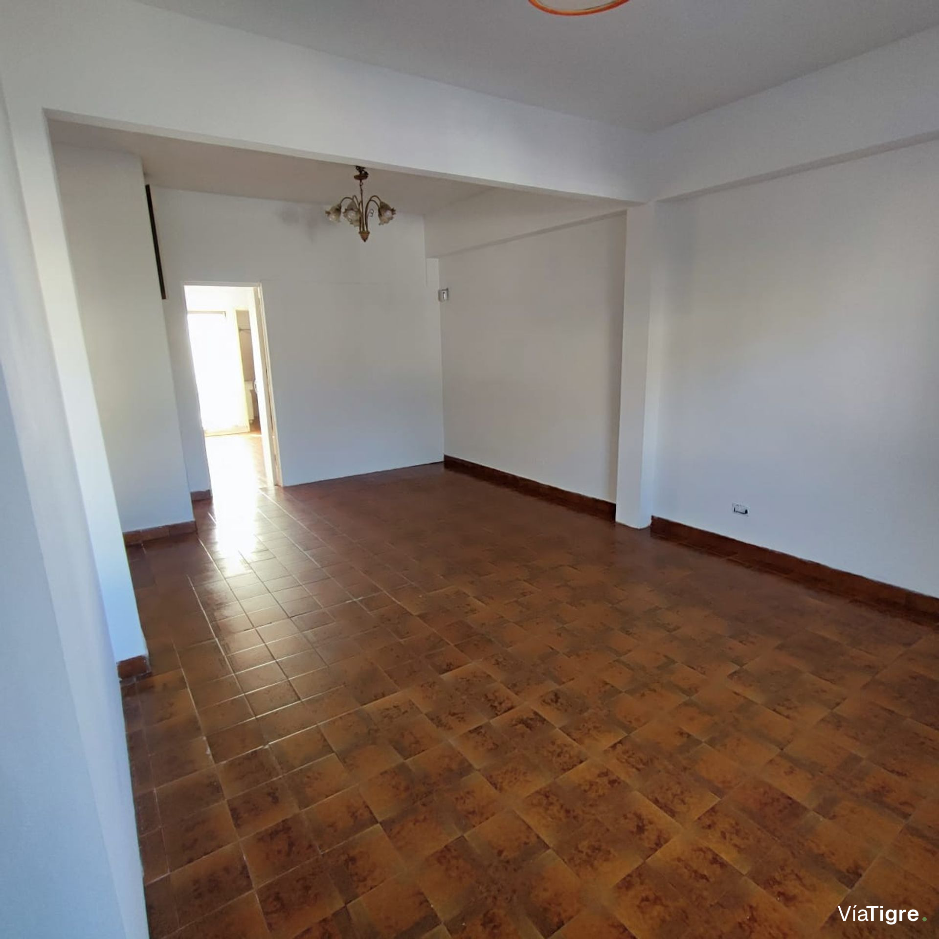 Venta casa en beccar 4 ambientes jardin y cochera