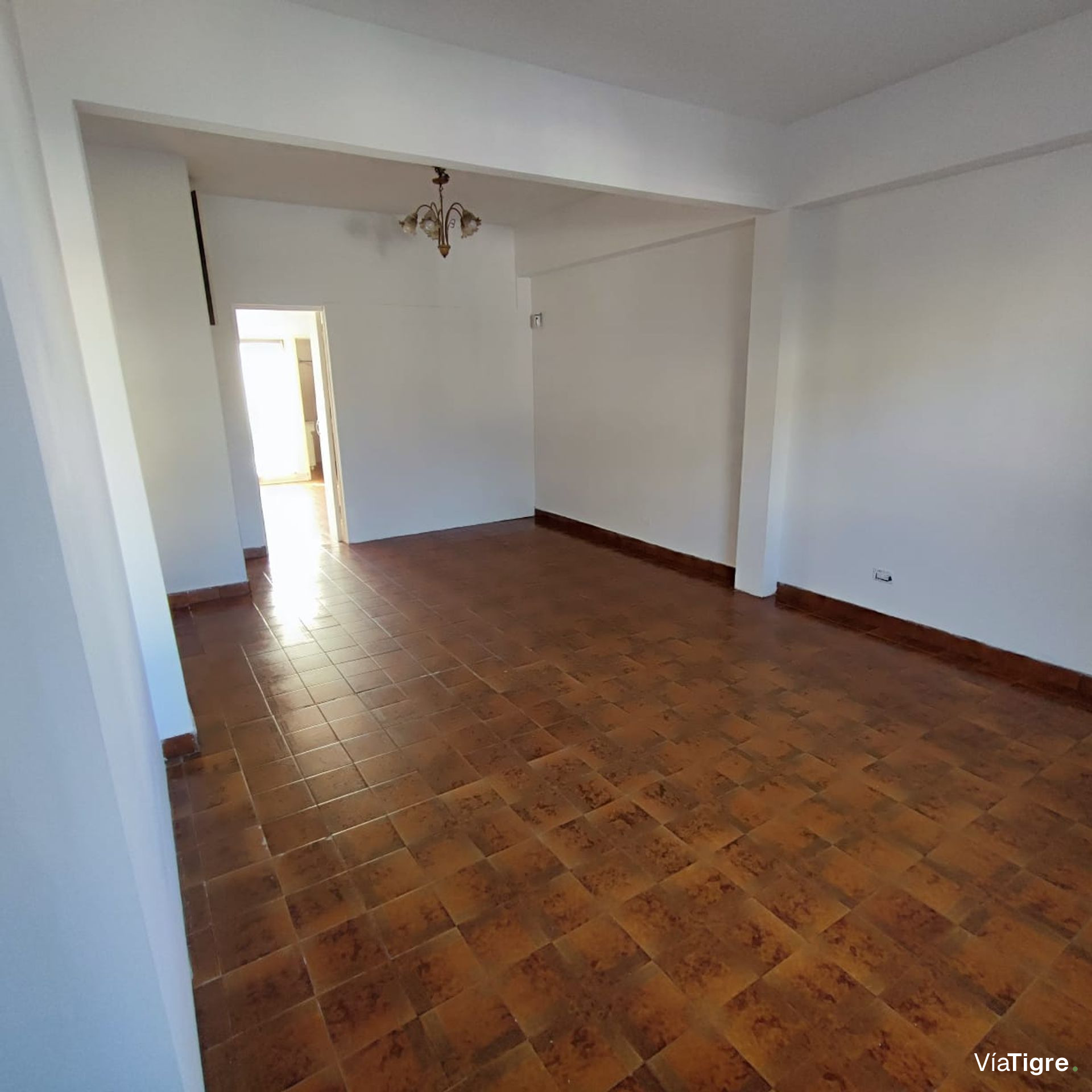 Venta casa en beccar 4 ambientes jardin y cochera