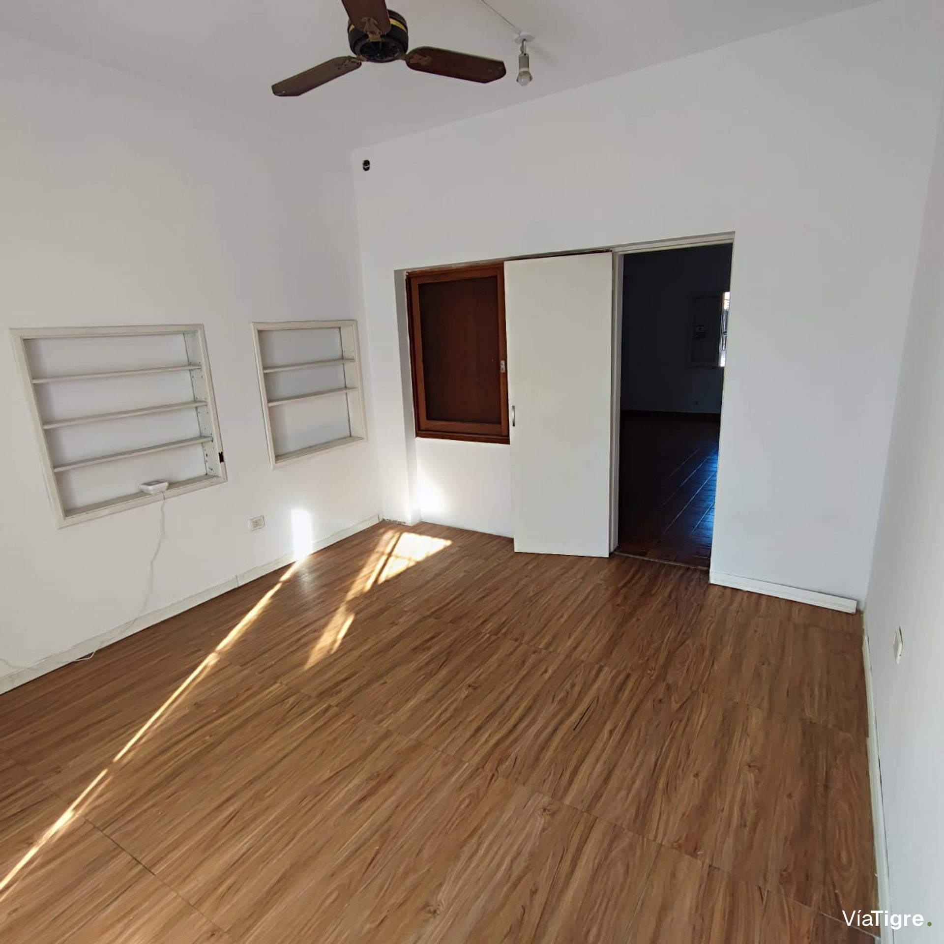 Venta casa en beccar 4 ambientes jardin y cochera