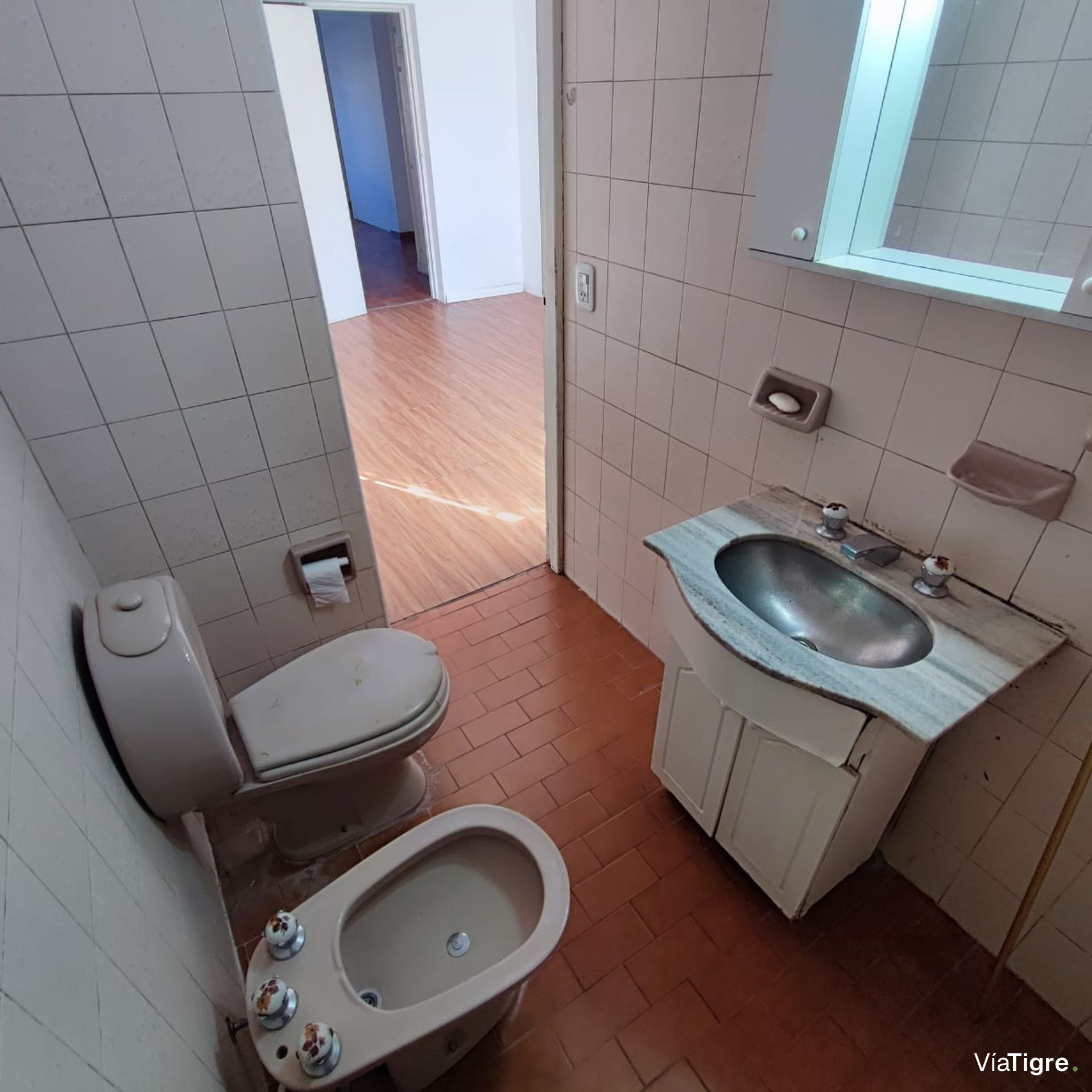 Venta casa en beccar 4 ambientes jardin y cochera
