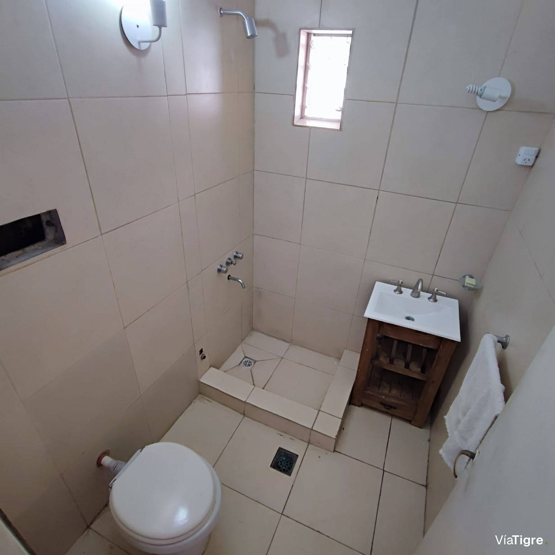 Venta casa en beccar 4 ambientes jardin y cochera