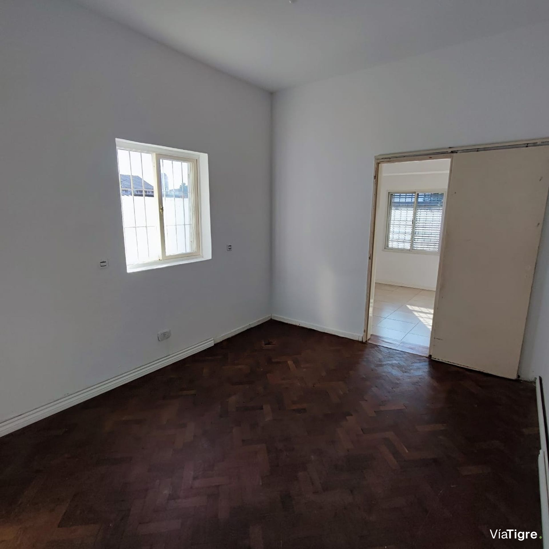 Venta casa en beccar 4 ambientes jardin y cochera