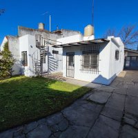 Venta casa en beccar 4 ambientes jardin y cochera