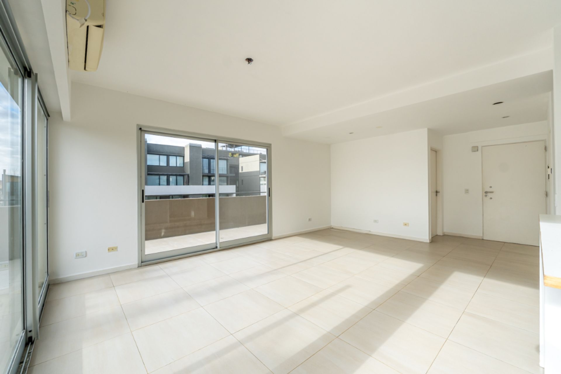 Alquiler Duplex 4 Amb + Cochera 160 Metros Beccar
