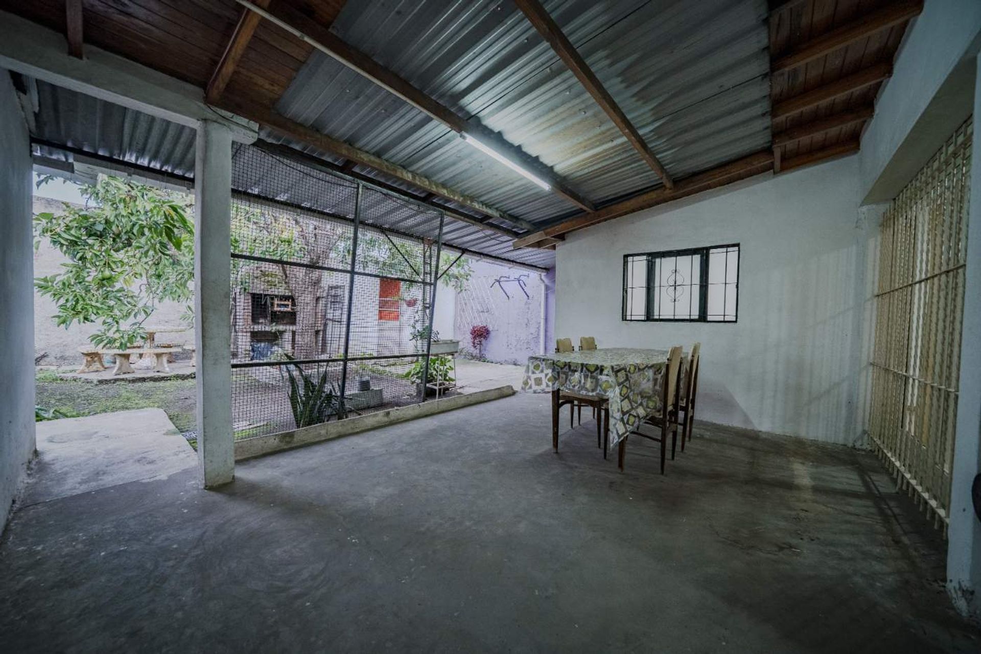 Casa 7 Ambientes con patio y cochera