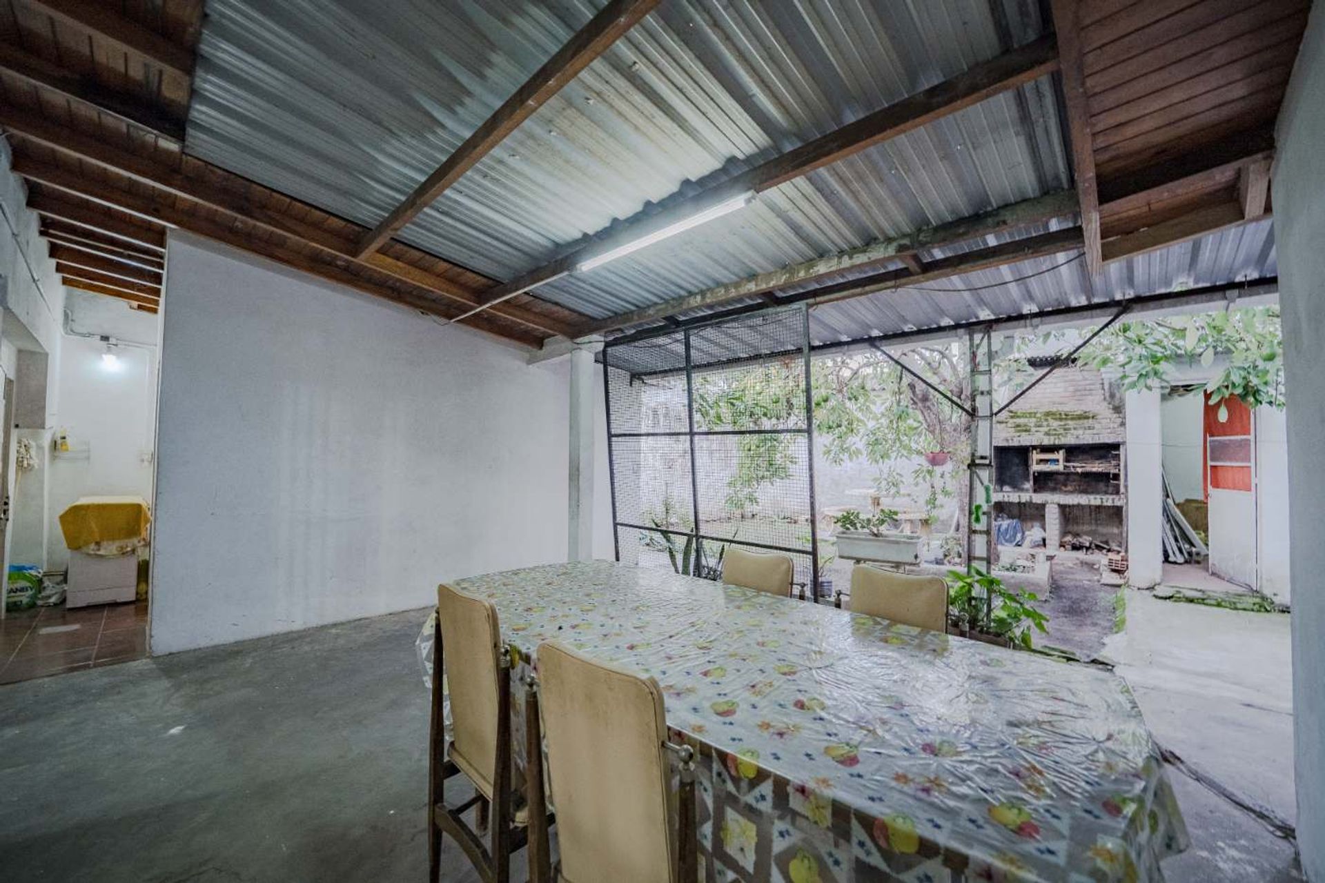 Casa 7 Ambientes con patio y cochera