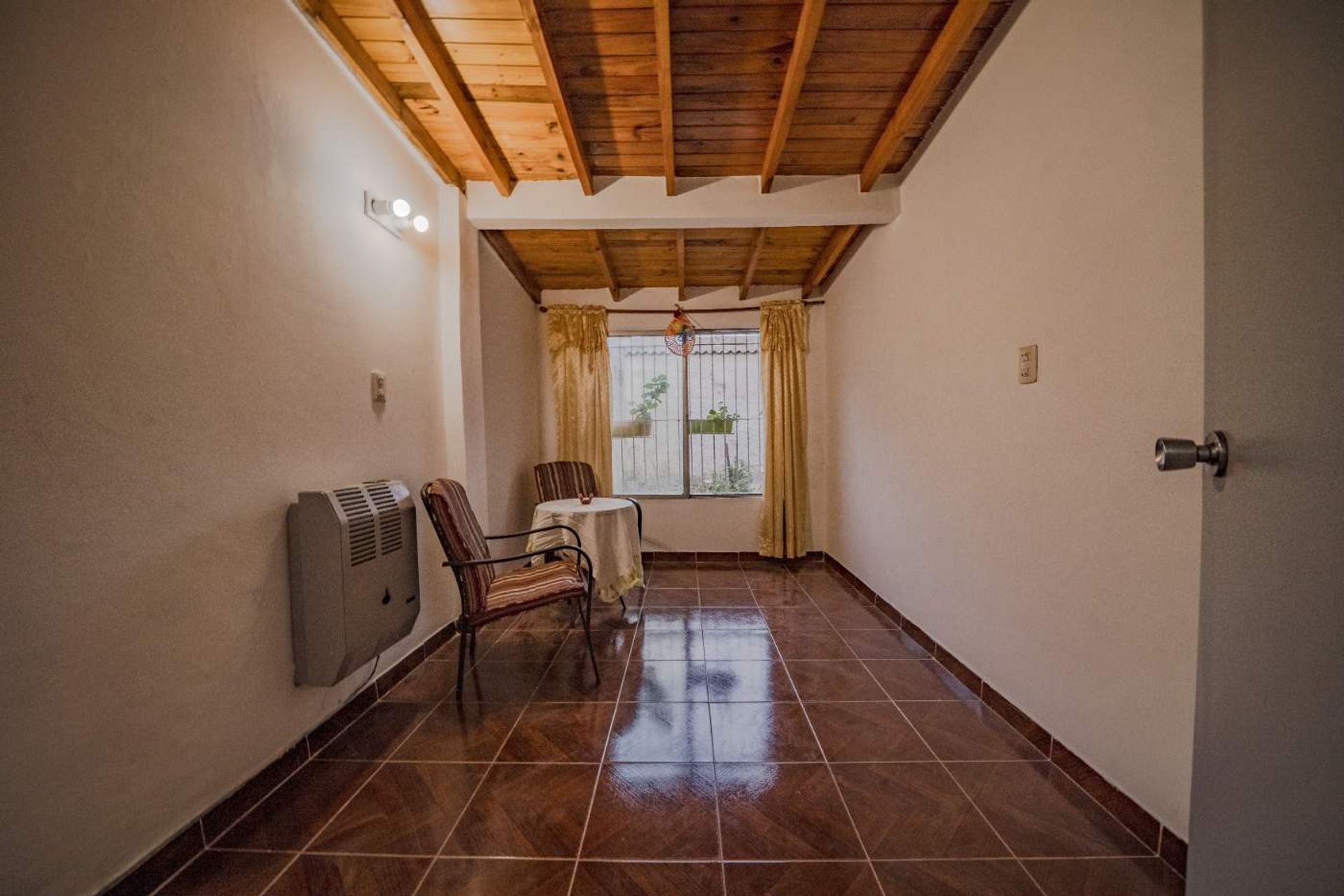 Casa 7 Ambientes con patio y cochera