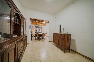 7-room house with patio and garage